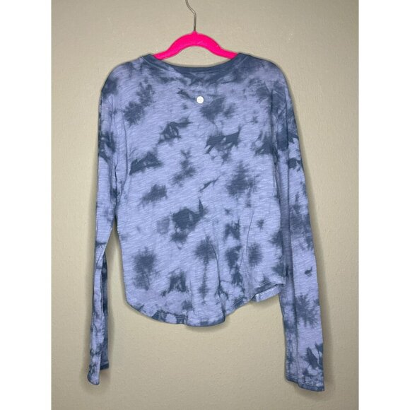 Zella Girls Medium LS Crewneck Garment Dye Studio Blue Insignia Tie Dye T-Shirt - Picture 2 of 10